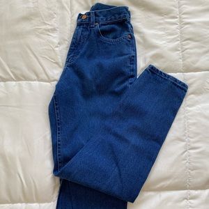 BLUE vintage tapered mom jeans
